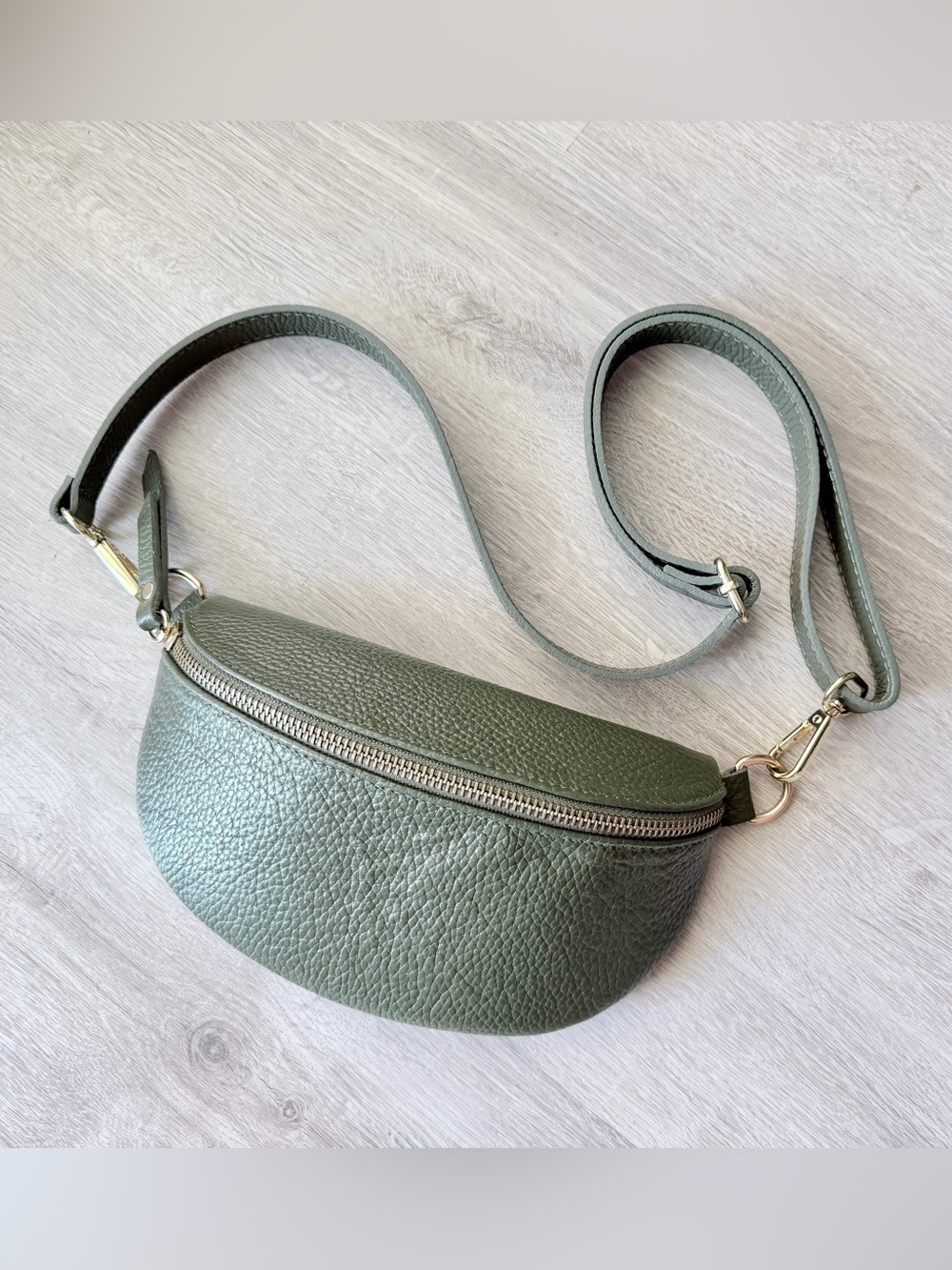 Ellie Beaumont Sling Bag | Olive Green | Size Regular